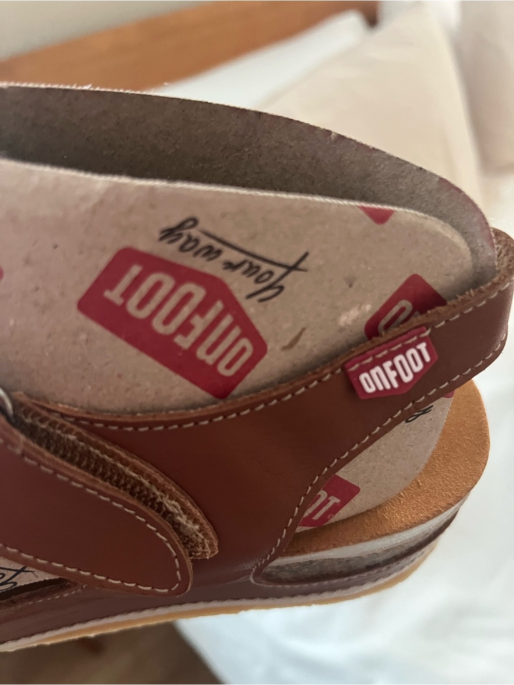 NWT 3-strap adjustable leather sandals - Picture 6 of 7